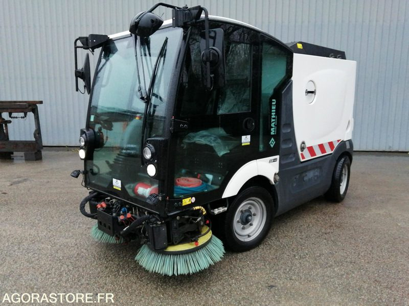 BALAYEUSE - MATHIEU - AZURA FLEX - 2020 / 4222 HEURES - Road sweeper: picture 3 BALAYEUSE - MATHIEU - AZURA FLEX - 2020 / 4222 HEURES - Road sweeper: picture 3