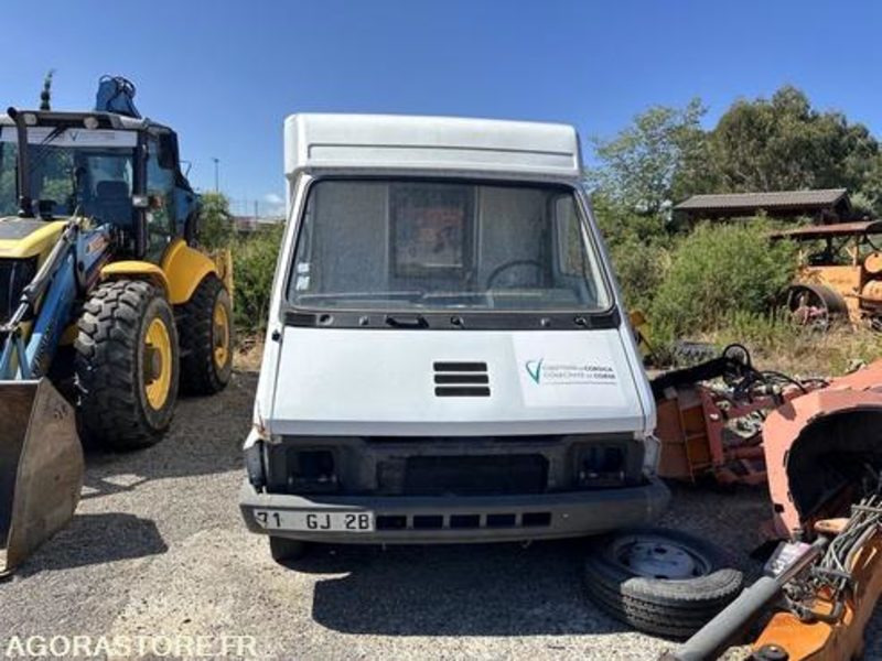 BIBLIOBUS RENAULT PROCAR - 1996 - 108500KM - 71GJ2B - Panel van: picture 1 BIBLIOBUS RENAULT PROCAR - 1996 - 108500KM - 71GJ2B - Panel van: picture 1