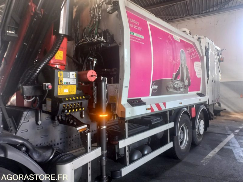 BOM GRUE Renault PREMIUM 26T / benne Geesinknorba grue Palfinger (ref. BT66) - Garbage truck: picture 4 BOM GRUE Renault PREMIUM 26T / benne Geesinknorba grue Palfinger (ref. BT66) - Garbage truck: picture 4