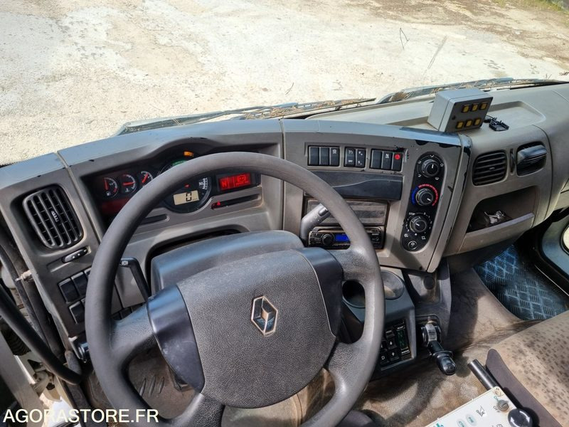 BOM RENAULT 16T SEMAT DE 2012 - 132000 KM (R3S033) - Garbage truck: picture 4 BOM RENAULT 16T SEMAT DE 2012 - 132000 KM (R3S033) - Garbage truck: picture 4