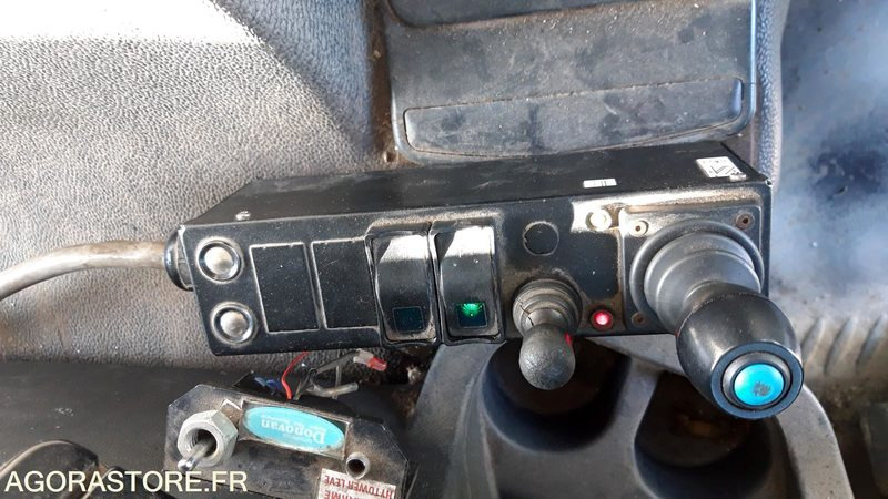 *CAMION AMPLIROLL 26T - Hook lift truck: picture 3 *CAMION AMPLIROLL 26T - Hook lift truck: picture 3