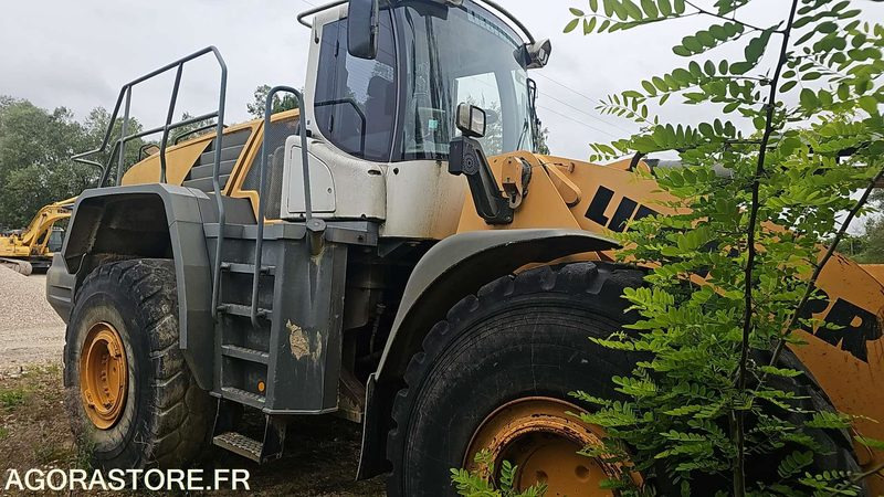CHARGEUR SUR PNEUS LIEBHERR L586 - VATZ0461AZB032490 - 2013 / 13 580 HEURES - Loader: picture 2 CHARGEUR SUR PNEUS LIEBHERR L586 - VATZ0461AZB032490 - 2013 / 13 580 HEURES - Loader: picture 2