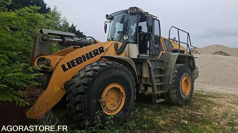 CHARGEUR SUR PNEUS LIEBHERR L586 - VATZ0461AZB032490 - 2013 / 13 580 HEURES - Loader: picture 1 CHARGEUR SUR PNEUS LIEBHERR L586 - VATZ0461AZB032490 - 2013 / 13 580 HEURES - Loader: picture 1
