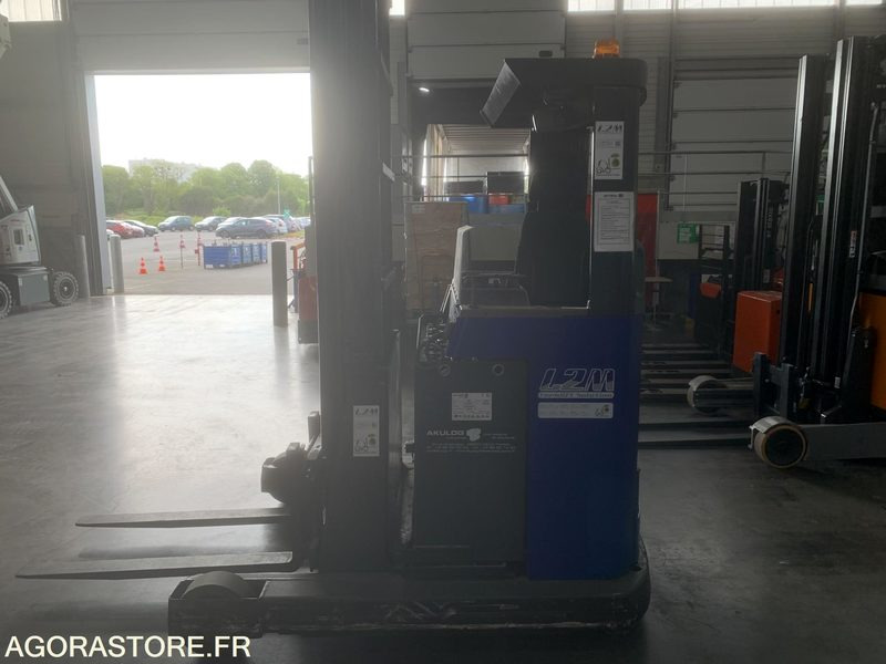 CHARIOT ATLET CAT5 R489 AVEC CHARGEUR EN L'ETAT - Reach truck: picture 2 CHARIOT ATLET CAT5 R489 AVEC CHARGEUR EN L'ETAT - Reach truck: picture 2