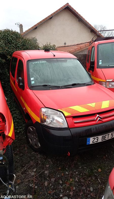 CITROËN - BERLINGO - 2004 - 172695km - 23BET57 - Small van: picture 2 CITROËN - BERLINGO - 2004 - 172695km - 23BET57 - Small van: picture 2