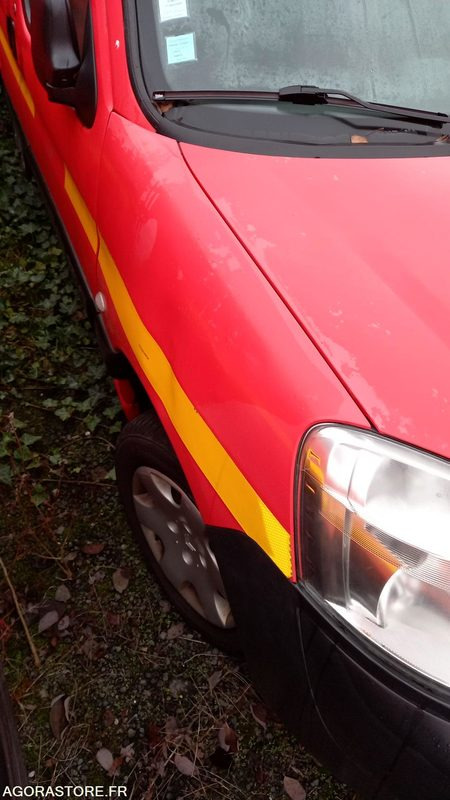 CITROËN - BERLINGO - 2004 - 172695km - 23BET57 - Small van: picture 5 CITROËN - BERLINGO - 2004 - 172695km - 23BET57 - Small van: picture 5