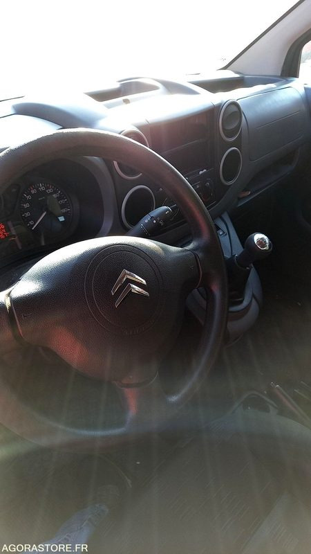 Small van CITROËN - BERLINGO - 2008 - 113767KM - 608CAX57: picture 17
