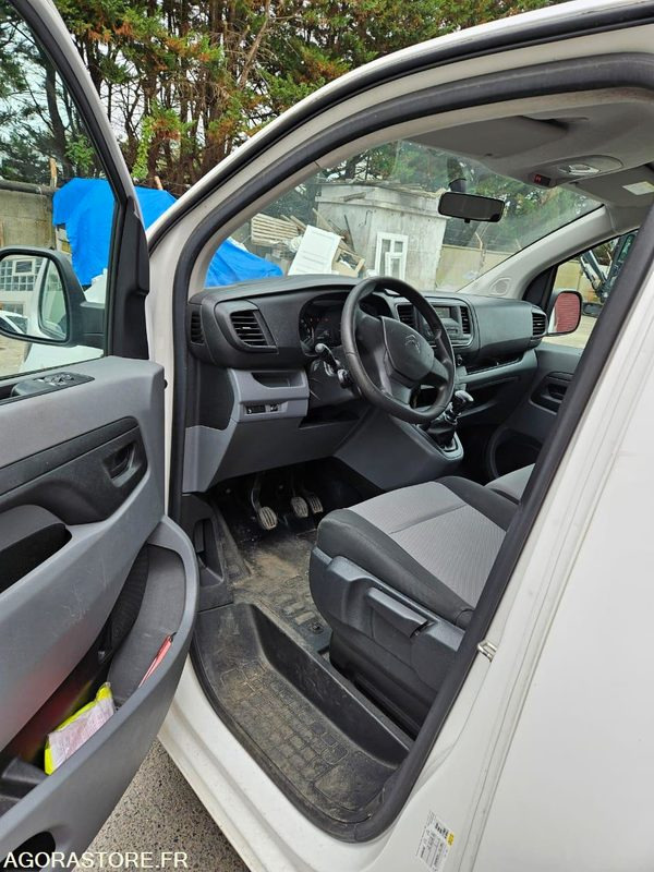 CITROEN JUMPY SPACE TOURER 9 places 240051 kms ANNÉE 2019 - Minibus, Passenger van: picture 5 CITROEN JUMPY SPACE TOURER 9 places 240051 kms ANNÉE 2019 - Minibus, Passenger van: picture 5