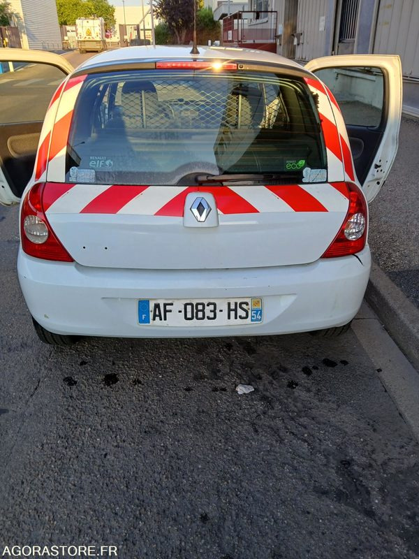 CLIO DCI 2009 203197 KM IL Y A UNE CONTRE VISITE - Small van: picture 4 CLIO DCI 2009 203197 KM IL Y A UNE CONTRE VISITE - Small van: picture 4