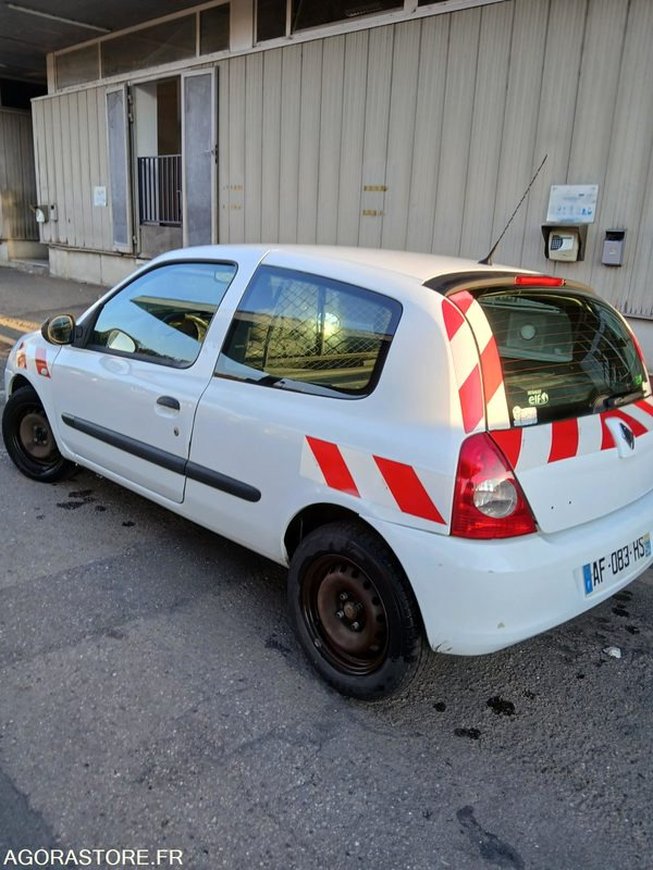 CLIO DCI 2009 203197 KM IL Y A UNE CONTRE VISITE - Small van: picture 3 CLIO DCI 2009 203197 KM IL Y A UNE CONTRE VISITE - Small van: picture 3