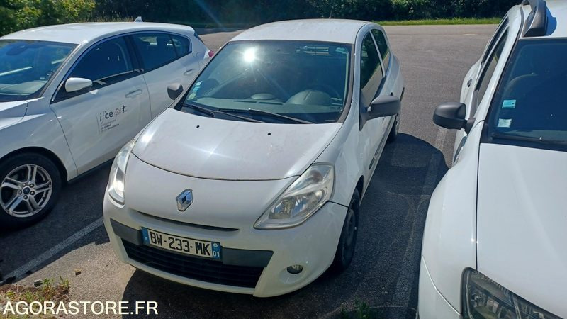 CLIO SOCIETE AIR DIESEL BW-233-MK - 2011 - 170 000KM / CHAZEY SUR AIN - Car: picture 2 CLIO SOCIETE AIR DIESEL BW-233-MK - 2011 - 170 000KM / CHAZEY SUR AIN - Car: picture 2