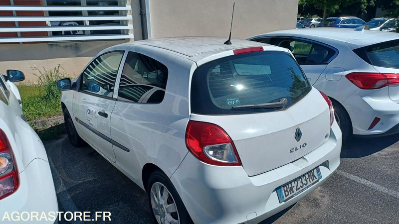 CLIO SOCIETE AIR DIESEL BW-233-MK - 2011 - 170 000KM / CHAZEY SUR AIN - Car: picture 4 CLIO SOCIETE AIR DIESEL BW-233-MK - 2011 - 170 000KM / CHAZEY SUR AIN - Car: picture 4