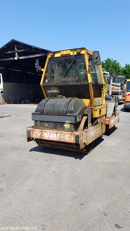 COMPACTEUR DYNAPAC - Roller: picture 1 COMPACTEUR DYNAPAC - Roller: picture 1