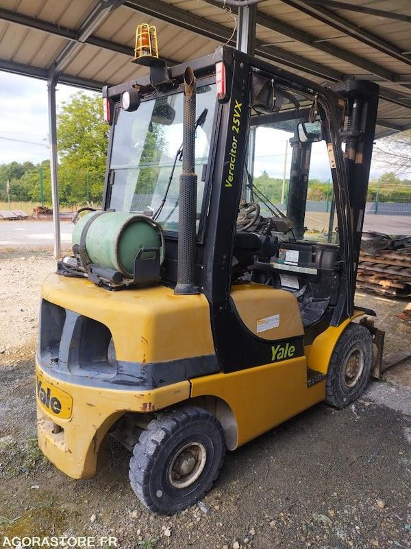 Chariot Élévateur YALE GLP25VX (2007) - Pour Pièces ou Réparation - LPG forklift: picture 3 Chariot Élévateur YALE GLP25VX (2007) - Pour Pièces ou Réparation - LPG forklift: picture 3