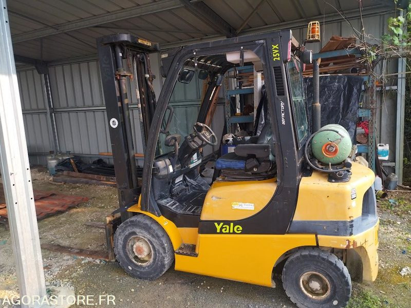 Chariot Élévateur YALE GLP25VX (2007) - Pour Pièces ou Réparation - LPG forklift: picture 1 Chariot Élévateur YALE GLP25VX (2007) - Pour Pièces ou Réparation - LPG forklift: picture 1