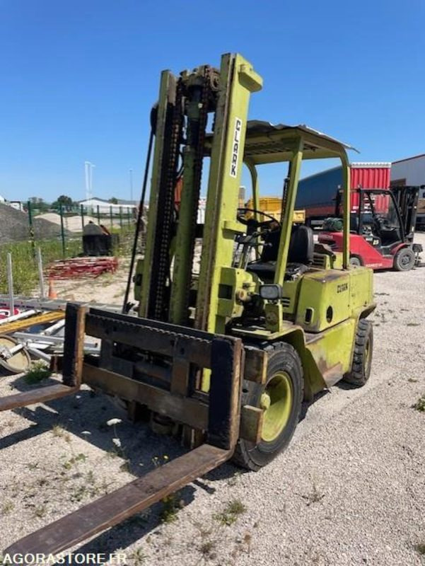 Chariot elevateur Clark 3.5 T - Diesel forklift: picture 1 Chariot elevateur Clark 3.5 T - Diesel forklift: picture 1