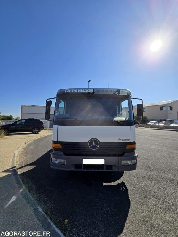 Dépanneuse Mercedes 1223 MOTEUR ECHANGE STANDARD 8O.000 - Tow truck: picture 3 Dépanneuse Mercedes 1223 MOTEUR ECHANGE STANDARD 8O.000 - Tow truck: picture 3