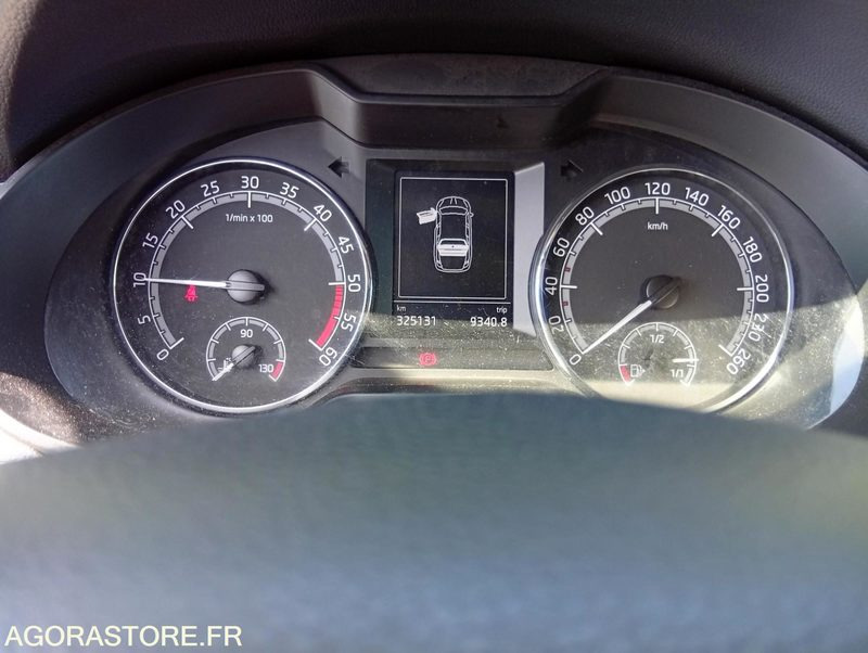 ET-218-HN - Roulant - SKODA OCTAVIA - VP - 325 131 Kms - Car: picture 5 ET-218-HN - Roulant - SKODA OCTAVIA - VP - 325 131 Kms - Car: picture 5