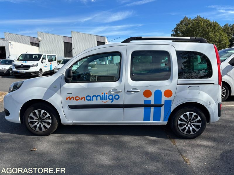 EY-071-HT - Roulant - RENAULT KANGOO II - VP - 196 430 Kms - Car: picture 3 EY-071-HT - Roulant - RENAULT KANGOO II - VP - 196 430 Kms - Car: picture 3