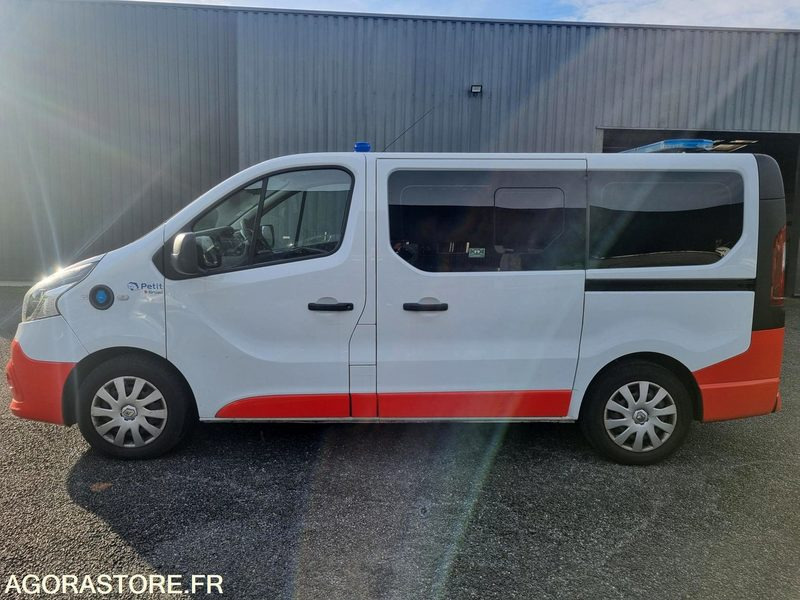 FD-362-KF - Non Roulant - RENAULT TRAFIC III - VASP - 195 000 Kms - Ambulance: picture 2 FD-362-KF - Non Roulant - RENAULT TRAFIC III - VASP - 195 000 Kms - Ambulance: picture 2