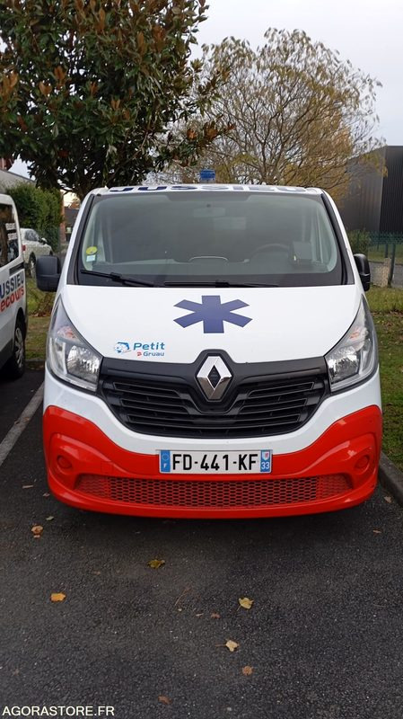 FD-441-KF - "PP"- Non Roulant - RENAULT TRAFIC - VASP - 318 629 Kms - Ambulance: picture 4 FD-441-KF - "PP"- Non Roulant - RENAULT TRAFIC - VASP - 318 629 Kms - Ambulance: picture 4
