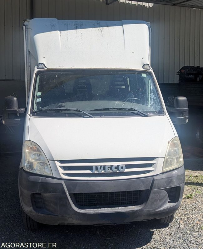 FOURGON IVECO 35C18 - 2008 - 182 000 KM - Panel van: picture 1 FOURGON IVECO 35C18 - 2008 - 182 000 KM - Panel van: picture 1