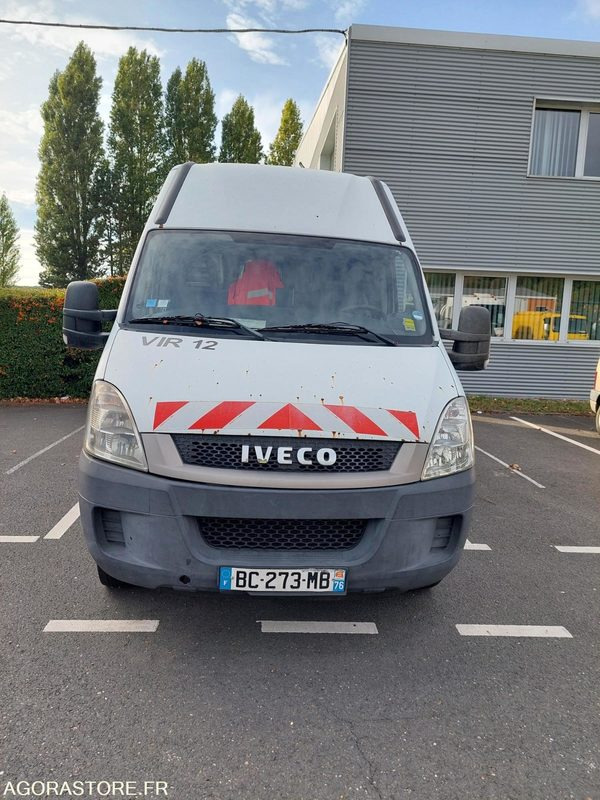 FOURGON IVECO AVEC GROUPE HP 371482 KMS / BC273MB (VENTE EXPORT UNIQUEMENT) - Panel van: picture 1 FOURGON IVECO AVEC GROUPE HP 371482 KMS / BC273MB (VENTE EXPORT UNIQUEMENT) - Panel van: picture 1