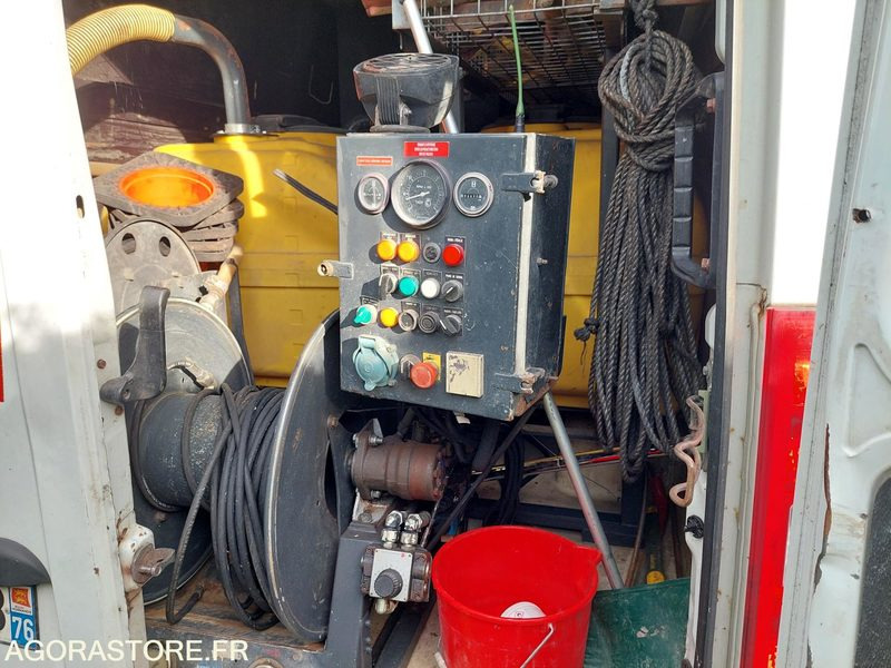 FOURGON IVECO AVEC GROUPE HP 371482 KMS / BC273MB (VENTE EXPORT UNIQUEMENT) - Panel van: picture 5 FOURGON IVECO AVEC GROUPE HP 371482 KMS / BC273MB (VENTE EXPORT UNIQUEMENT) - Panel van: picture 5
