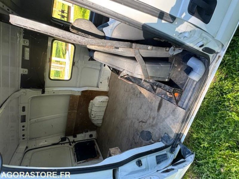 FOURGON PEUGEOT - Panel van: picture 4 FOURGON PEUGEOT - Panel van: picture 4