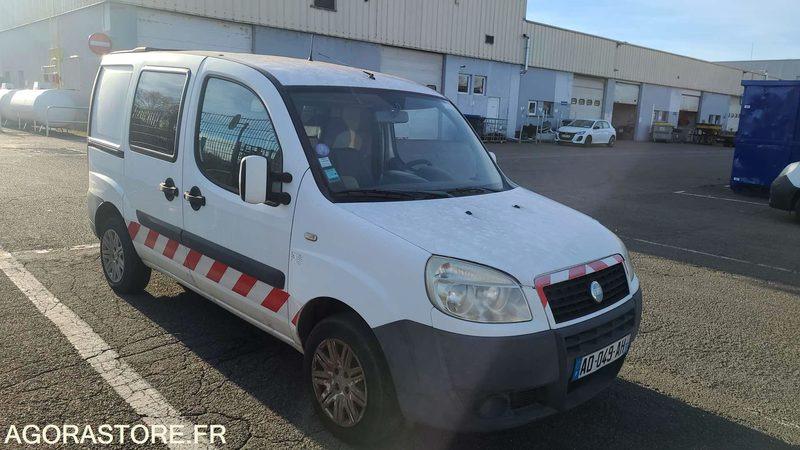 Fiat Doblo - 2010 - 200000kms - AD049AH - Small van: picture 1 Fiat Doblo - 2010 - 200000kms - AD049AH - Small van: picture 1