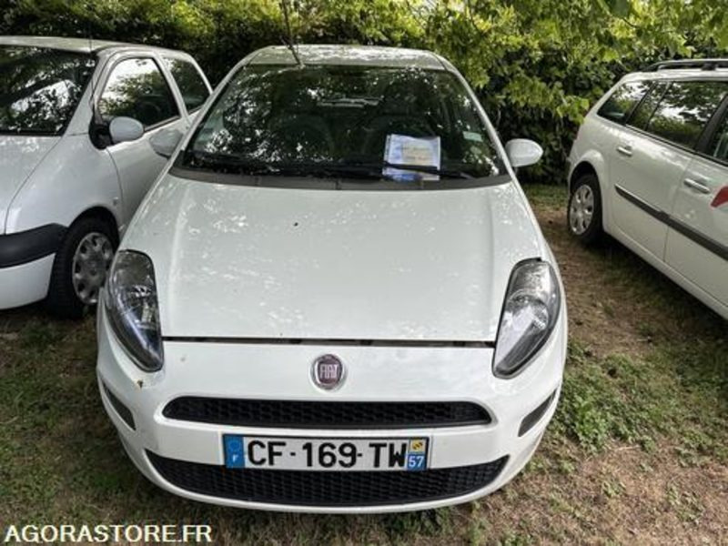 Fiat Punto - CF169TW - Car: picture 3 Fiat Punto - CF169TW - Car: picture 3