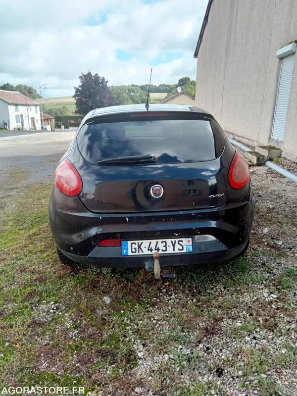 Fiat bravo 1 er mise en circulation 2010 - Car: picture 4 Fiat bravo 1 er mise en circulation 2010 - Car: picture 4