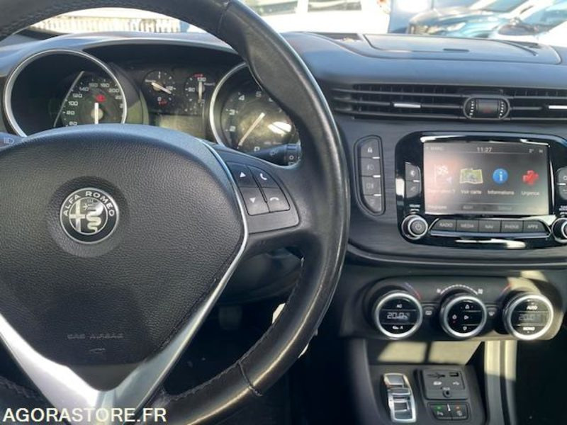 GIULIETTA LUSSO 1.4i TB 150cv S§S-12/2016-89360KM - Car: picture 5 GIULIETTA LUSSO 1.4i TB 150cv S§S-12/2016-89360KM - Car: picture 5
