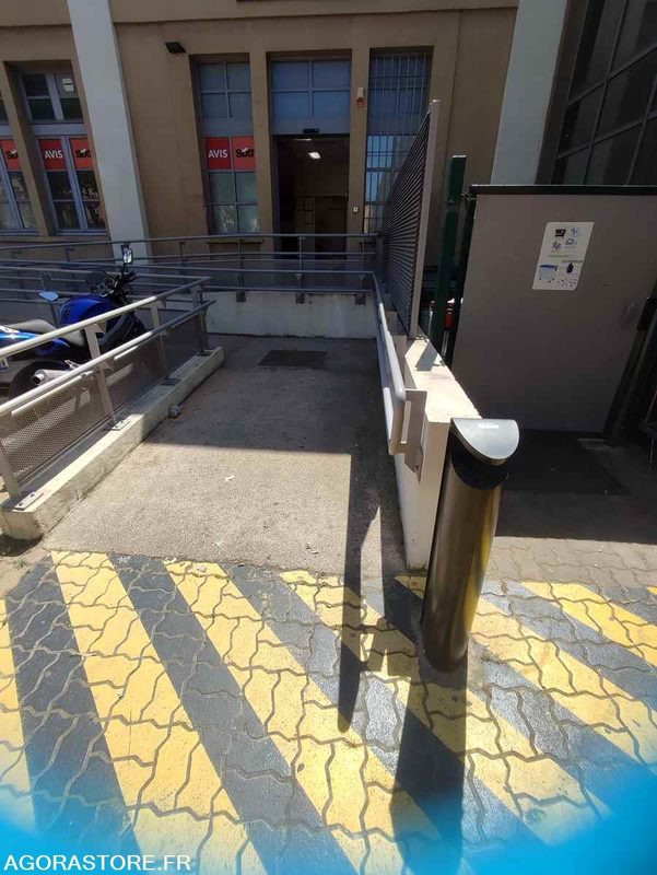 Garde-corps et main courante métalliques pour rampe PMR - Tool/ Equipment: picture 5 Garde-corps et main courante métalliques pour rampe PMR - Tool/ Equipment: picture 5