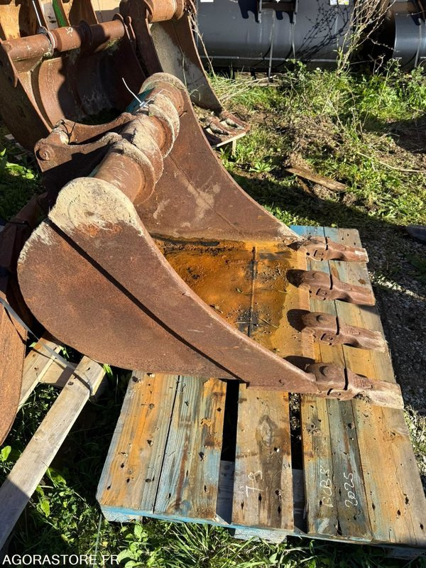 Godet 700mm Morin 3 - Bucket for Construction machinery: picture 2 Godet 700mm Morin 3 - Bucket for Construction machinery: picture 2
