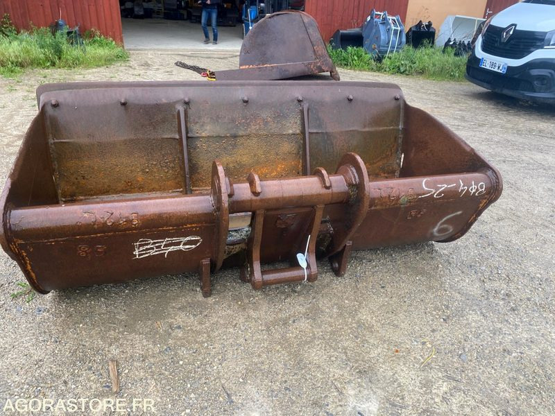 Godet curage 2000mm MORIN M6 - Excavator: picture 2 Godet curage 2000mm MORIN M6 - Excavator: picture 2