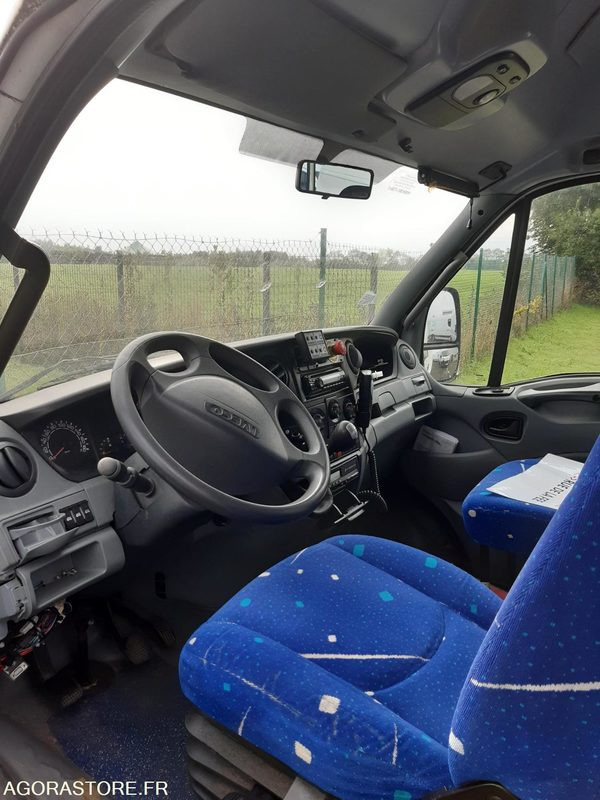 IVECO DAILY N°082009 - Minibus, Passenger van: picture 2 IVECO DAILY N°082009 - Minibus, Passenger van: picture 2