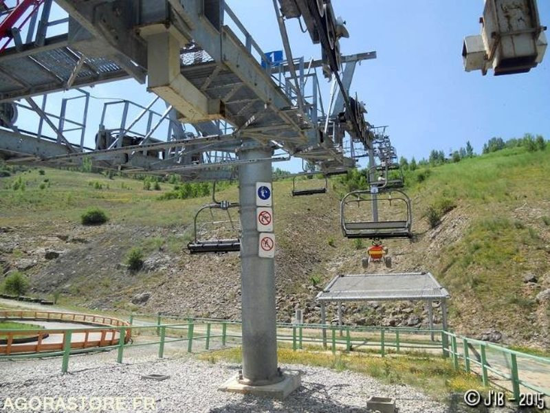 Installation ludique "télésiège" - 2002 - Pomagalski - Tool/ Equipment: picture 2 Installation ludique "télésiège" - 2002 - Pomagalski - Tool/ Equipment: picture 2