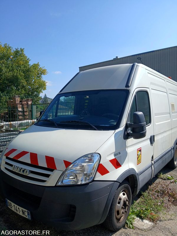 Iveco AB-141-NC - Road sweeper: picture 2 Iveco AB-141-NC - Road sweeper: picture 2