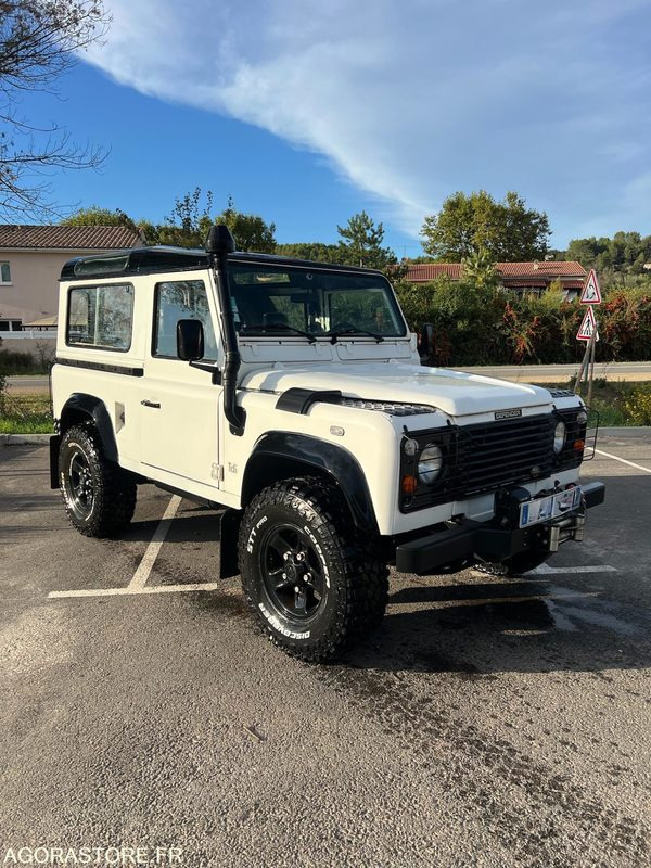 LAND ROVER DEFENDER 90 - 175 000km - SUV: picture 1 LAND ROVER DEFENDER 90 - 175 000km - SUV: picture 1