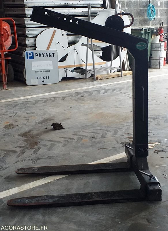 Lève-palette reglable pour camion grue Jamais Servi - Forks: picture 1 Lève-palette reglable pour camion grue Jamais Servi - Forks: picture 1