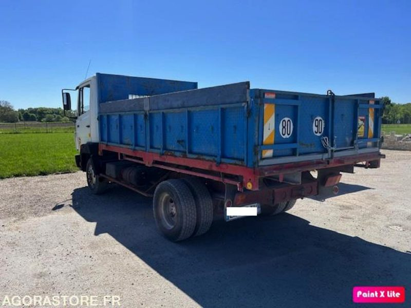 MERCEDES 809 D BENNE 7T5 - 1990 - 186 490km NOMBREUX TRAVAUX EFFECTUES/FACTURES - Tipper van: picture 2 MERCEDES 809 D BENNE 7T5 - 1990 - 186 490km NOMBREUX TRAVAUX EFFECTUES/FACTURES - Tipper van: picture 2