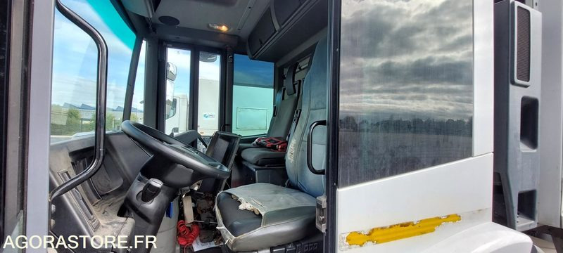 MERCEDES ECONIC - 2015 - Garbage truck: picture 5 MERCEDES ECONIC - 2015 - Garbage truck: picture 5