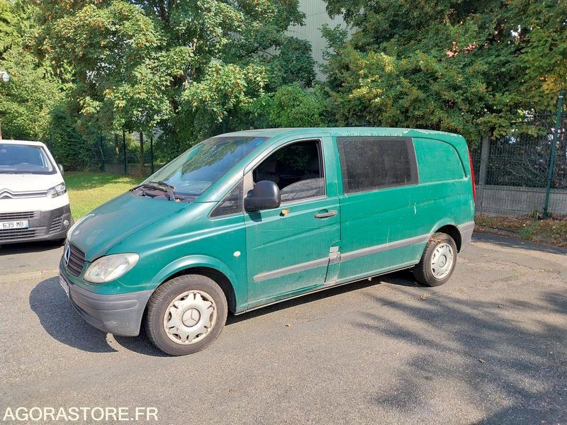 MERCEDES Vito 5p BVA 2004 (384224Km) ROULANT Pb BV PRO EXCLUSIVEMENT - Small van: picture 1 MERCEDES Vito 5p BVA 2004 (384224Km) ROULANT Pb BV PRO EXCLUSIVEMENT - Small van: picture 1