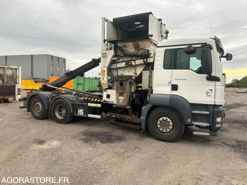 Man compacteur polybenne - 2011 - 325 000km - Garbage truck: picture 1 Man compacteur polybenne - 2011 - 325 000km - Garbage truck: picture 1