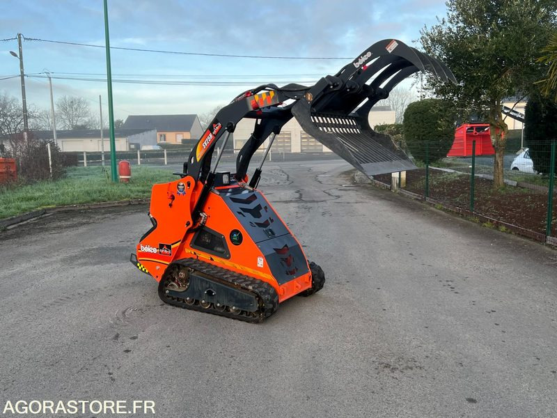 Mini chargeur porte outils SV25H moteur 25cv kubota - Loader: picture 5 Mini chargeur porte outils SV25H moteur 25cv kubota - Loader: picture 5