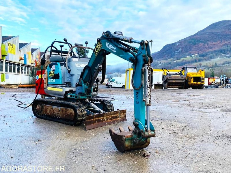 Mini-pelle électrique sur groupe KOBELCO SK005 - Année 1993 - Excavator: picture 2 Mini-pelle électrique sur groupe KOBELCO SK005 - Année 1993 - Excavator: picture 2