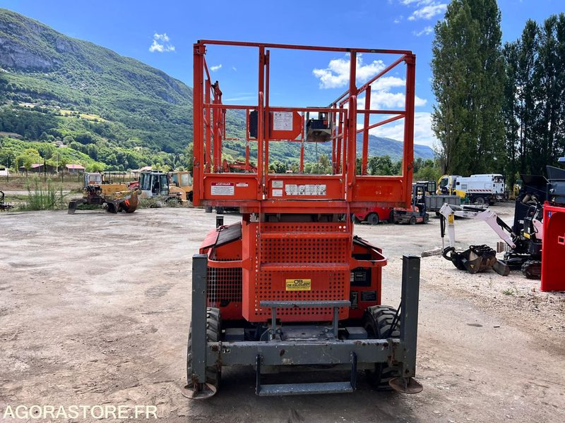 NACELLE CISEAUX 12M 4X4 DIESEL SNORKEL S3370RT - Année 2017 - 1445 heures - Scissor lift: picture 4 NACELLE CISEAUX 12M 4X4 DIESEL SNORKEL S3370RT - Année 2017 - 1445 heures - Scissor lift: picture 4