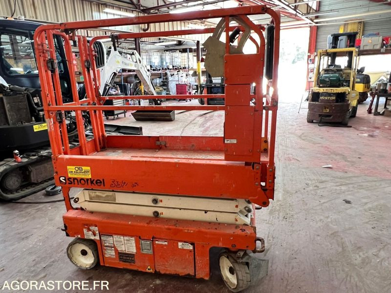 Nacelle ciseaux 6,5M électrique SNORKEL S3215E - 2016 - 840 heures - Scissor lift: picture 3 Nacelle ciseaux 6,5M électrique SNORKEL S3215E - 2016 - 840 heures - Scissor lift: picture 3