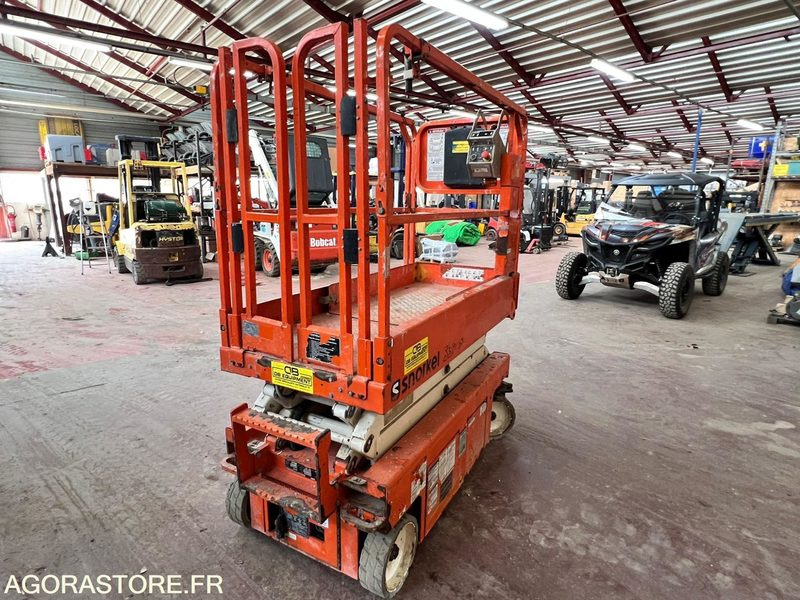 Nacelle ciseaux 6,5M électrique SNORKEL S3215E - 2016 - 840 heures - Scissor lift: picture 5 Nacelle ciseaux 6,5M électrique SNORKEL S3215E - 2016 - 840 heures - Scissor lift: picture 5